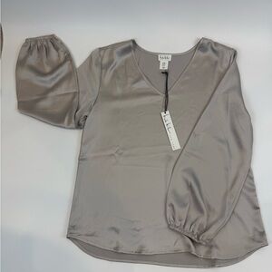 NWT Nicole Miller Gray V-Neck satin Blouse medium